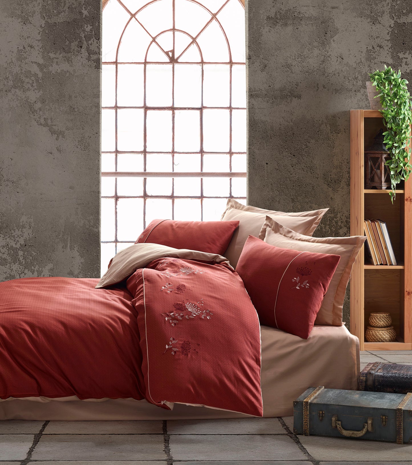 Şaheser Lotus 6-Tlg Besticktes Bettwäsche-Set aus 100% Baumwoll-Satin