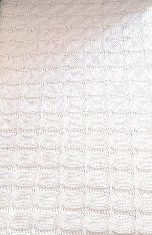 Luxurahome Collection: Strick Bett- / Tagesdecke aus 100% Baumwolle