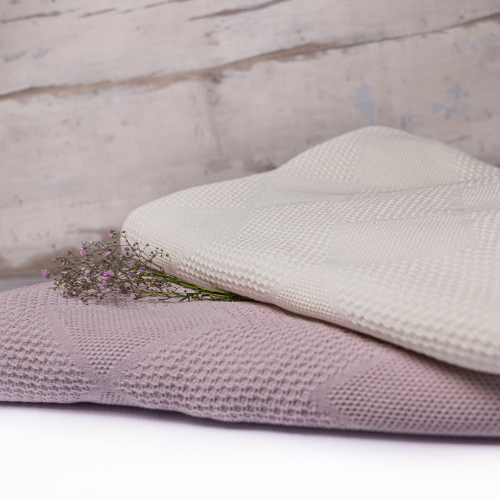 %100 pamuk Oeko-Tex®'ten yapılmış Mona jakarlı yatak örtüsü/pike battaniye